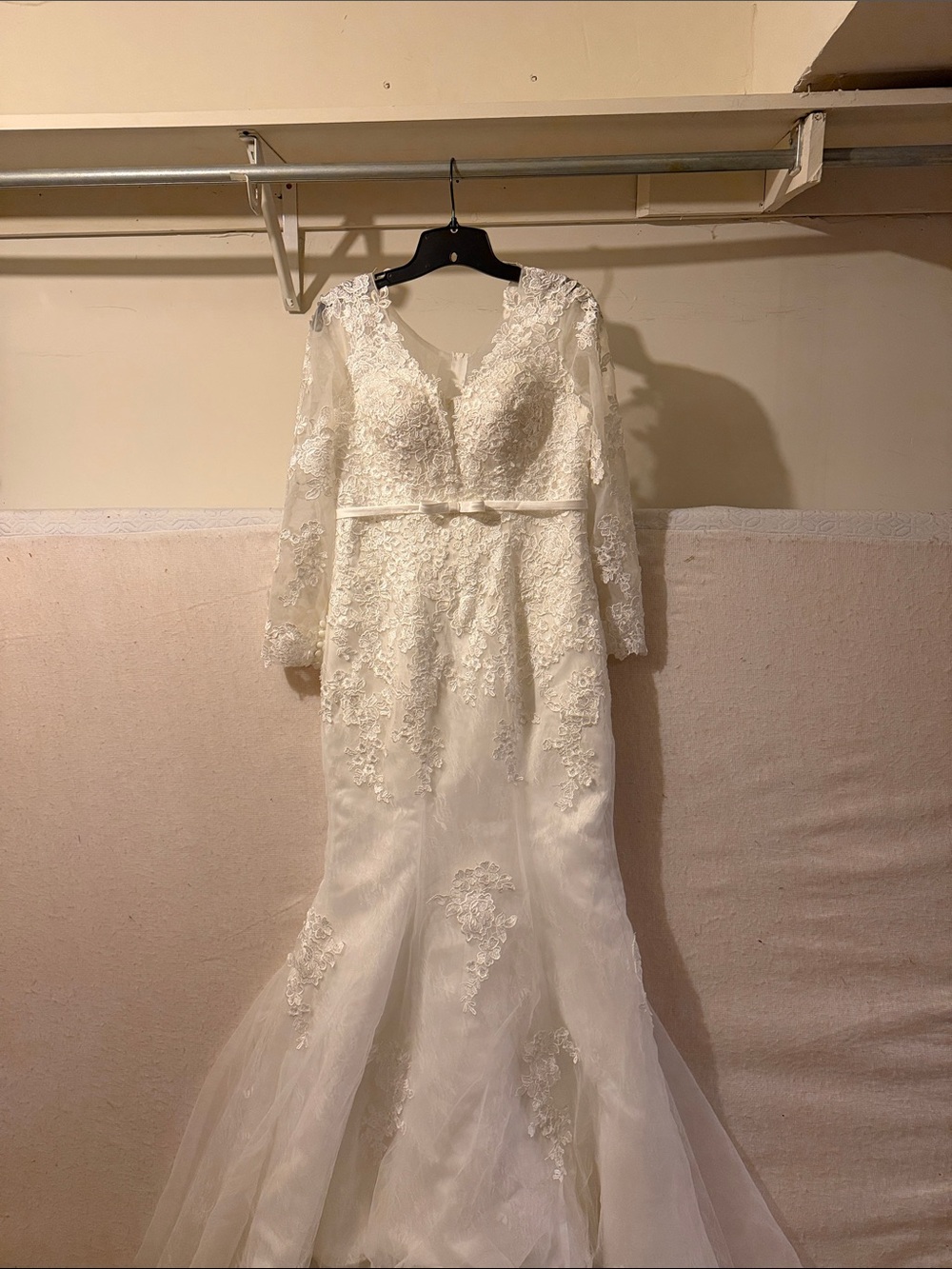 Elegant Lace Long-Sleeve White Wedding Gown with Belt